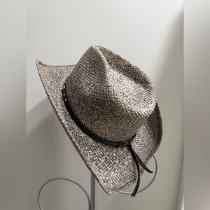 Western Express Gray Straw Pinch Front Cowboy Hat